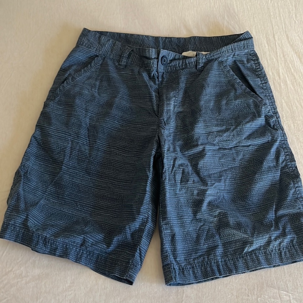 Blue patterned Columbia shorts